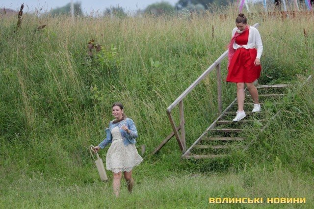 Як у Луцьку на Івана Купала освячували воду у Стиру. ФОТО