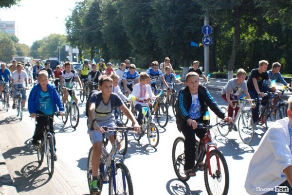 Велопробіг до Дня Незалежності в Луцьку. ФОТО