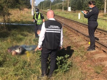 На Львівщині чоловік стріляв у матір своєї колишньої дівчини. ФОТО