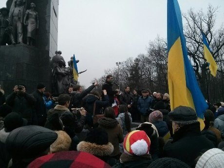 Луценка облили зеленкою у Харкові. ФОТО