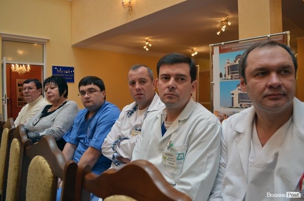 Фахівці лікарні роблять 60 операцій щодня, доводиться проводити по дев’ять годин на ногах