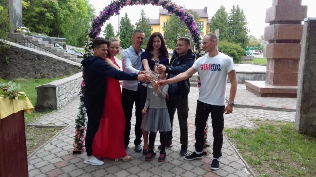 У містечку на Волині – весільний бум