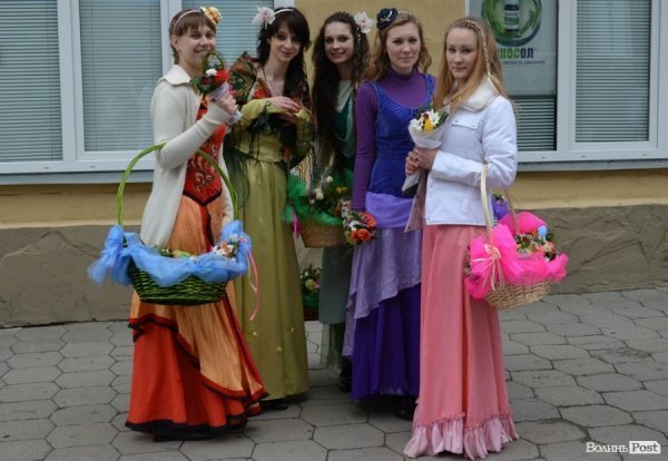 У центрі Луцька – Великодні розваги