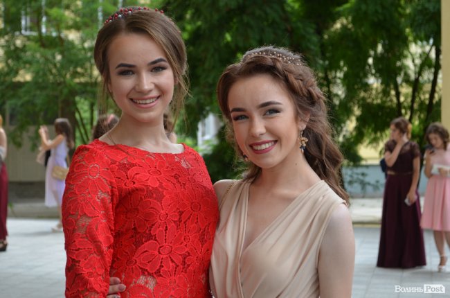 «Ви наша надія»: у луцькому педколеджі – випускний. ФОТО