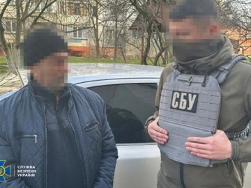 СБУ затримала у Херсоні ексохоронця російської катівні, який намагався втекти за кордон