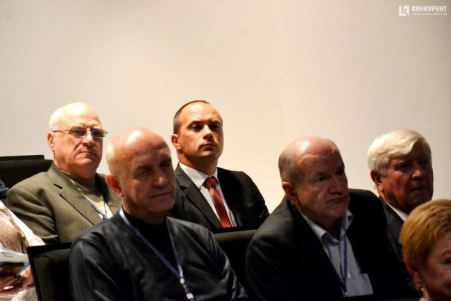 Корупція і «тіньова економіка»: луцькі бізнесмени вирішували, чи круто бути чесними.ФОТО