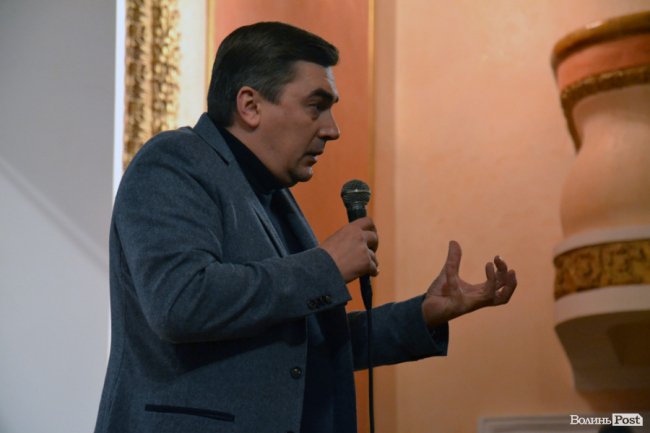 Пенсії, олігархи та медична реформа: про що Добродомов говорив у Луцьку*