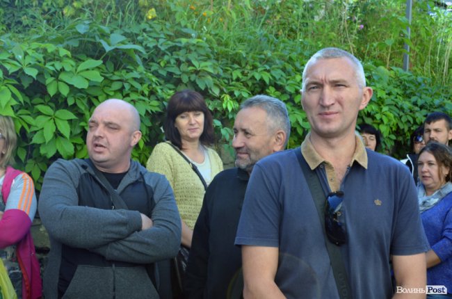 Як люди з Старого ринку «штурмували» Луцькраду. ФОТО. ВІДЕО