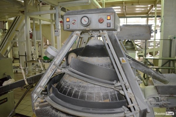 У Луцьку показали, як печуть хліб. ФОТО