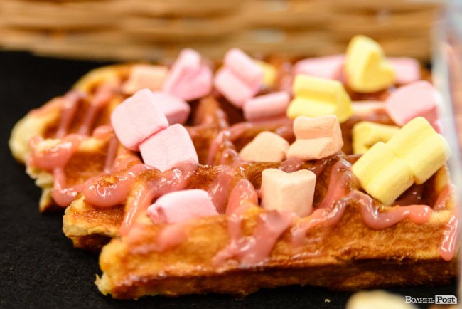 Бельгійська вафля, італійська кава і кленовий сироп: чим пригощають локації «Coffee & Gelato»*