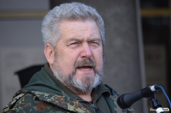 Луцьк попрощався з героєм АТО Віктором Мельничуком. ФОТО 