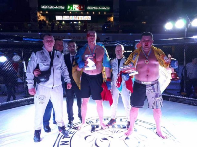  Луцькі «воїни» завоювали 10 медалей на турнірі з козацького двобою