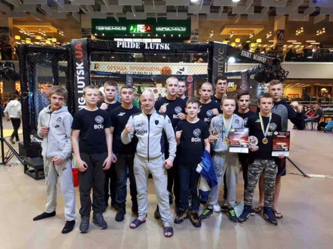  Луцькі «воїни» завоювали 10 медалей на турнірі з козацького двобою