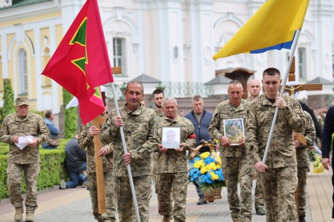 У Луцьку попрощалися із загиблими захисниками Олександром Махновцем та Валерієм Максимчуком