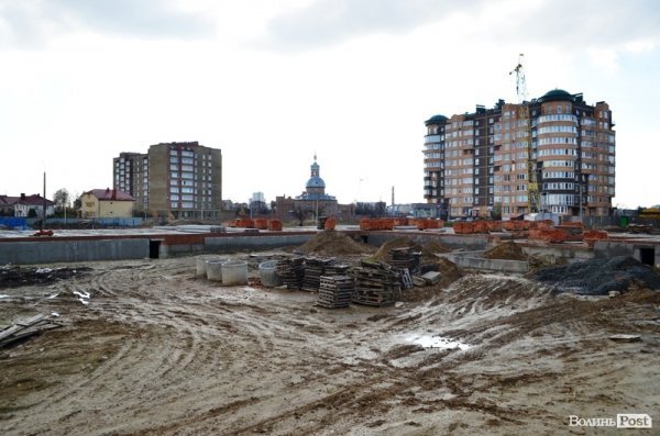 Як будують нову школу в Луцьку. ФОТО