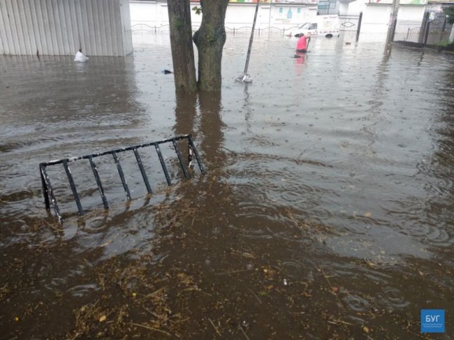 Злива  у Нововолинську. ФОТО. ВІДЕО