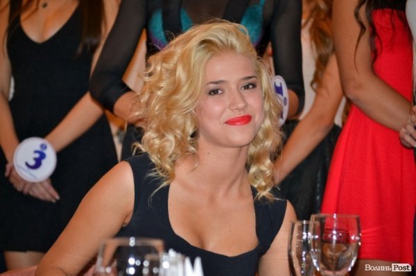 Як дівчата готуються до конкурсу «Міс Принцеса України». ФОТО