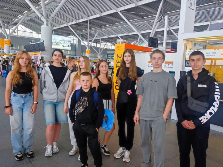 Школярі з Волині поїхали на відпочинок у Бельгію