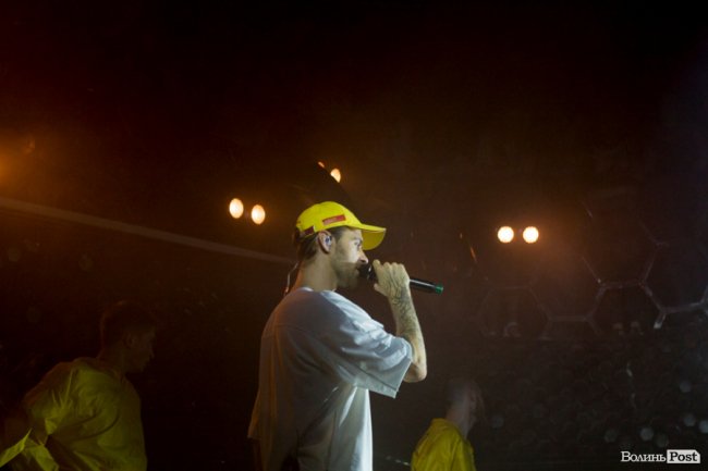 У луцькій «Опері» відгримів концерт Макса Барських. ФОТОРЕПОРТАЖ