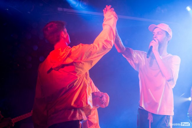 У луцькій «Опері» відгримів концерт Макса Барських. ФОТОРЕПОРТАЖ