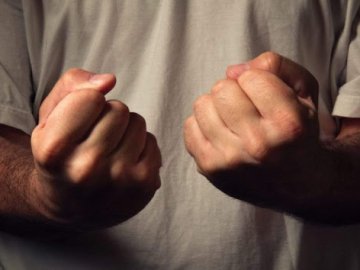 На Волині син жорстоко побив власну матір до смерті