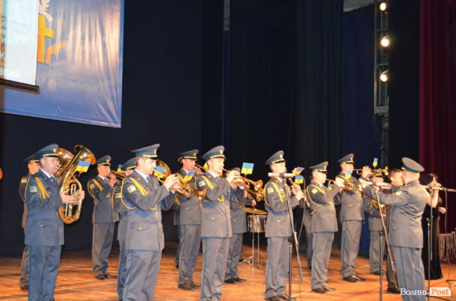 Герої завжди з нами: у Луцьку вшанували загиблих в російсько-українській війні. ФОТО