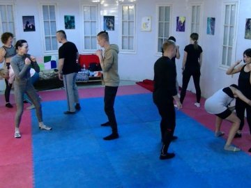 У Луцьку безоплатно навчають самообороні усіх охочих