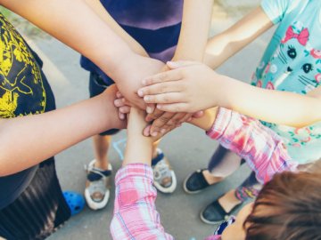 Двоє лучанок, що мають по 6 дітей, можуть стати «матерями-героїнями»