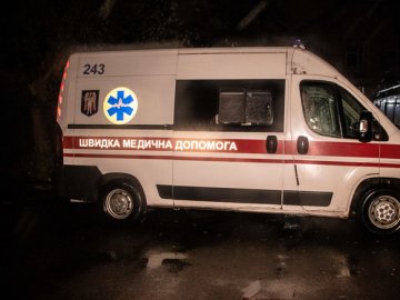 У  Шацьку автомобіль влетів в електроопору та перекинувся