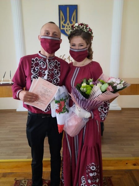 Напередодні Дня вишиванки закохана пара волинян поєднала серця. ФОТО