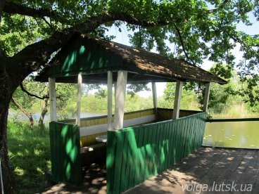 Сміття після відпочивальників вивозять підводами