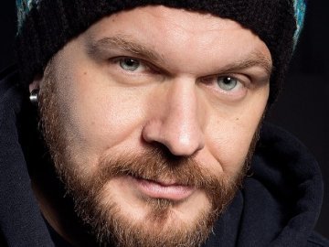 Менш, ніж за добу Сашку Положинському зібрали необхідну для туру на схід суму коштів