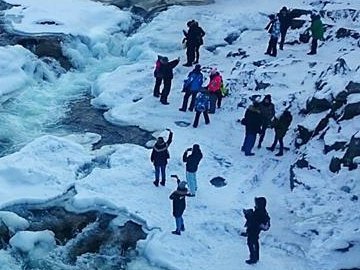 У Карпатах замерз відомий водоспад 