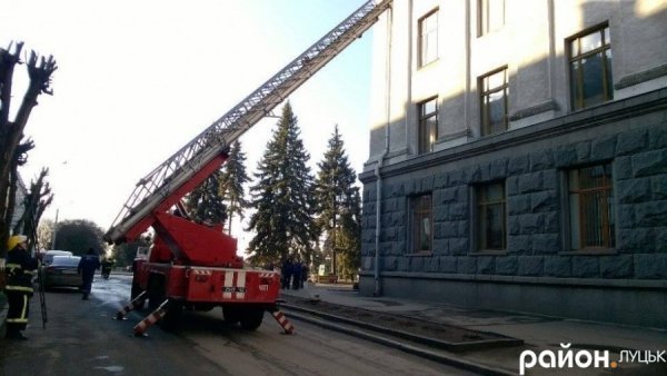 У центрі Луцька - несправжня пожежа. ФОТО