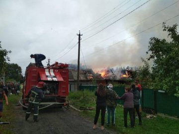 У Любешеві у господарській споруді сталася пожежа. ФОТО