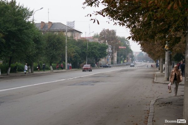 Янукович у Луцьку: засилля міліції і величезні затори. ФОТО