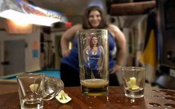 Психологія: Лорен Біг (Франція) з колегами за експериментальне підтвердження того, що п'яні вважають себе привабливими