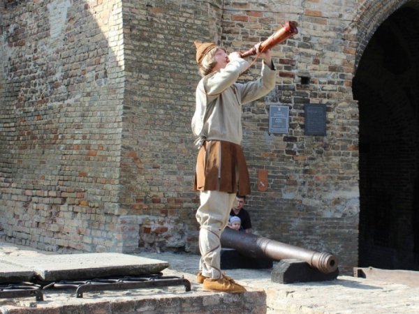 Луцькі кликуни вказують напрямок до найцікавіших історичних пам'яток. ФОТО