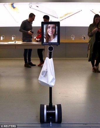 iPhone 6S уже продають: покупці ночують під магазинами. ФОТО