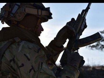 «Я в Україні, тут справжня війна»: у телефоні вбитого окупанта знайшли листування з мамою