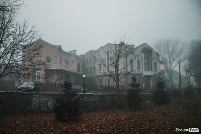 Туманний Луцьк: неймовірні фото 