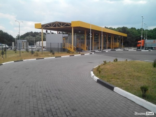 Головний митник Волині розповів про схеми ухиляння від сплати податків на українському кордоні. ФОТО