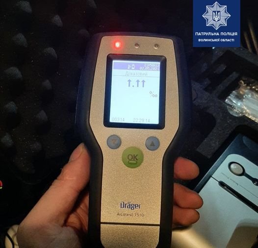 Небайдужий лучанин здав патрульним п'яного водія 