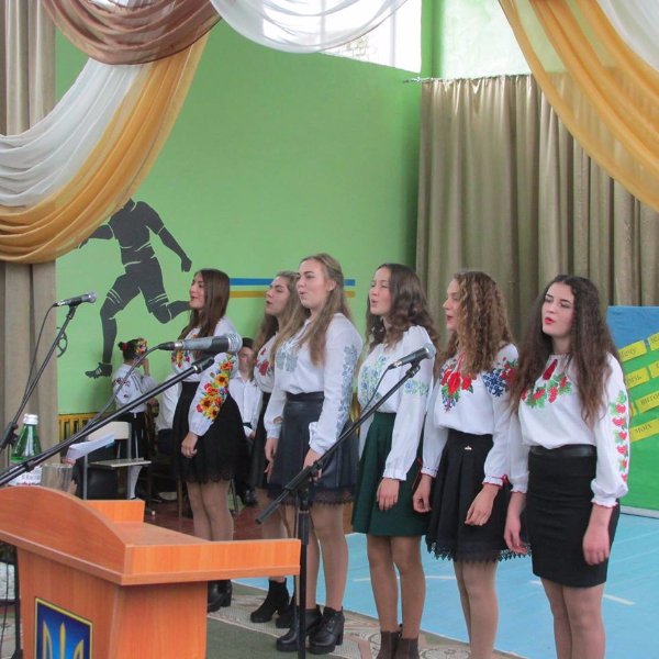 Школа-«дев’ятирічка» на Волині відсвяткувала 50-річчя. ФОТО