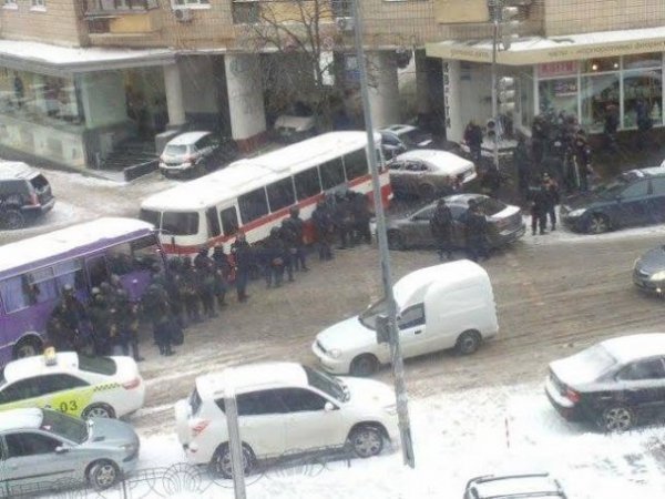 У Києві готуються до штурму мерії