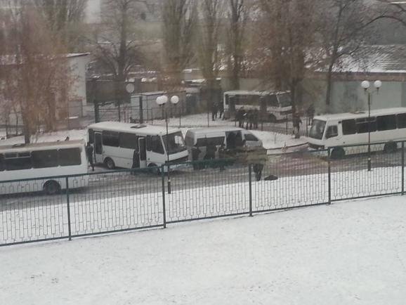 Ультрас «Волині» мітингує під стінами Федерації футболу України. ФОТО. ОНОВЛЮЄТЬСЯ