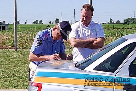 Луцькі маршрутники висаджують людей під світлофорами та їздять напідпитку, - ДАІ. ФОТО. ВІДЕО