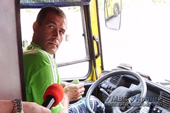 Луцькі маршрутники висаджують людей під світлофорами та їздять напідпитку, - ДАІ. ФОТО. ВІДЕО