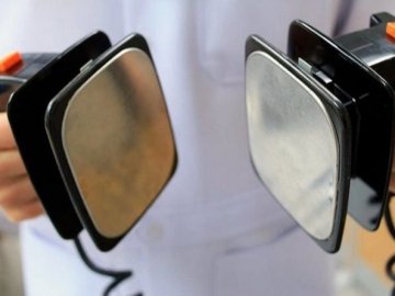 На Волині медики «швидкої» врятували чоловіка, у якого зупинилося серце