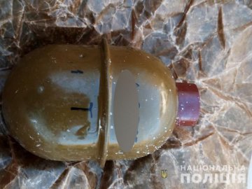Поліція затримала «на гарячому» волинянина, який хотів продати гранату